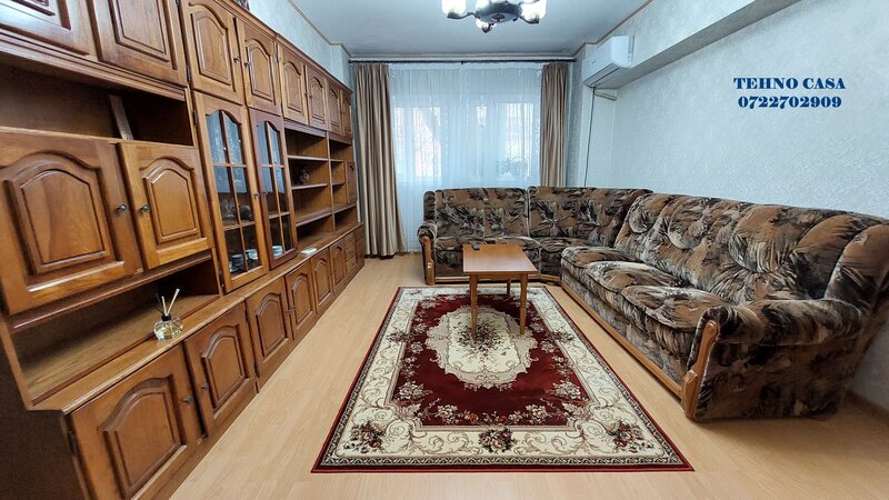 Panduri, metrou Academia Militara la 800 m.