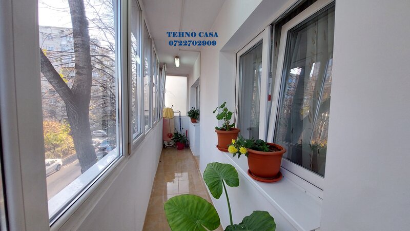 Panduri, metrou Academia Militara la 800 m.