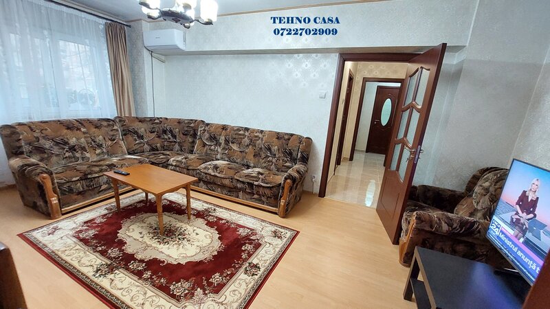 Panduri, metrou Academia Militara la 800 m.