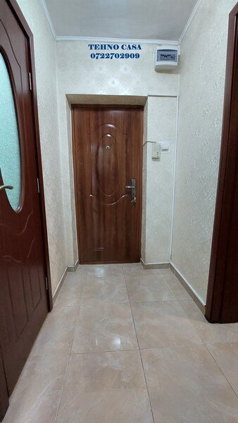 Panduri, metrou Academia Militara la 800 m.